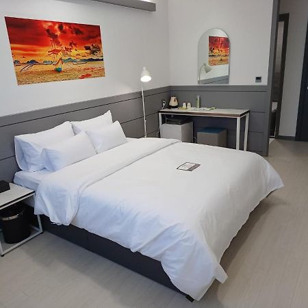Hi& Hotel Pyeongtaek Bagian luar foto