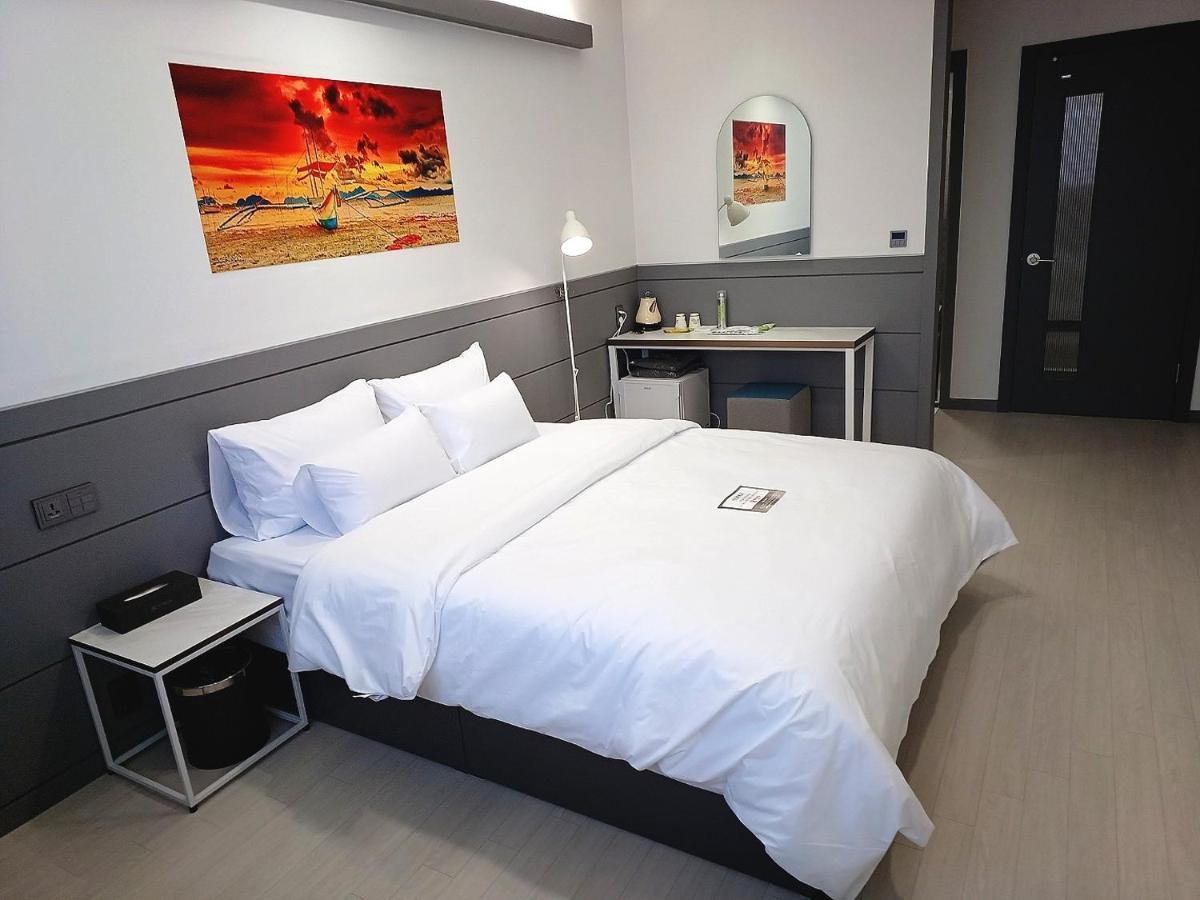 Hi& Hotel Pyeongtaek Bagian luar foto